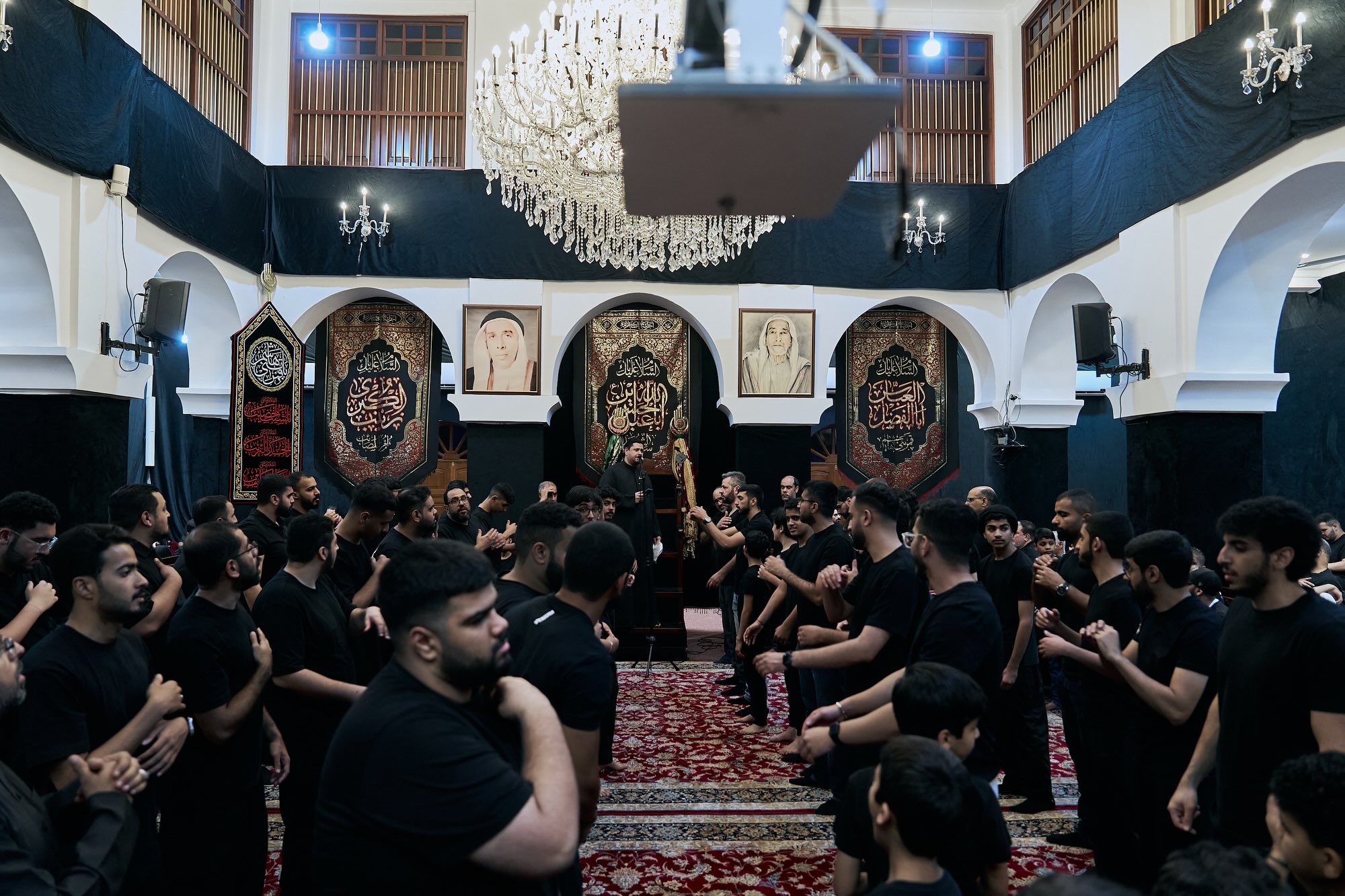 شهادة السجاد (ع) ⁨ 	⁨	⁨	⁨	⁨	.  اللّهُمَّ صَلِّ عَلى مُحَمَّدٍ وَآلِ مُحَمَّدٍ وَصَلِّ عَلى الحُسَينِ المَظلُومِ الشَّهِيدِ قَتِيلِ العَبَراتِ وَأَسِيرِ الكُرُباتِ صَلاةً نامِيَةً زاكِيَةً مُبارَكَةً يَصعَدُ أَوَّلُها وَلا يَنفَد آخِرُها أَفضَلَ ما صَلَّيت